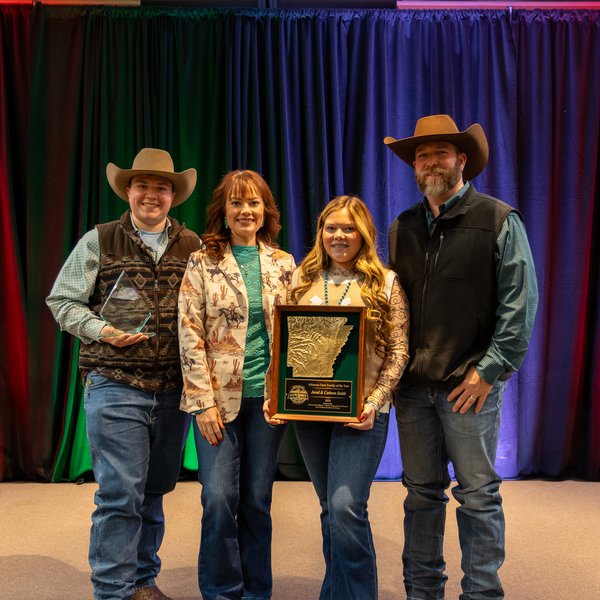 The Smiths of Howard County Named Arkansas Farm Family of the Year