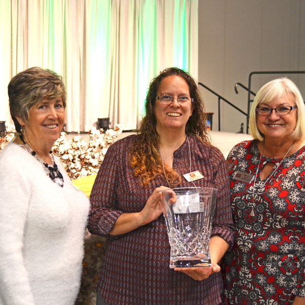 Farm Bureau awards top women’s committee